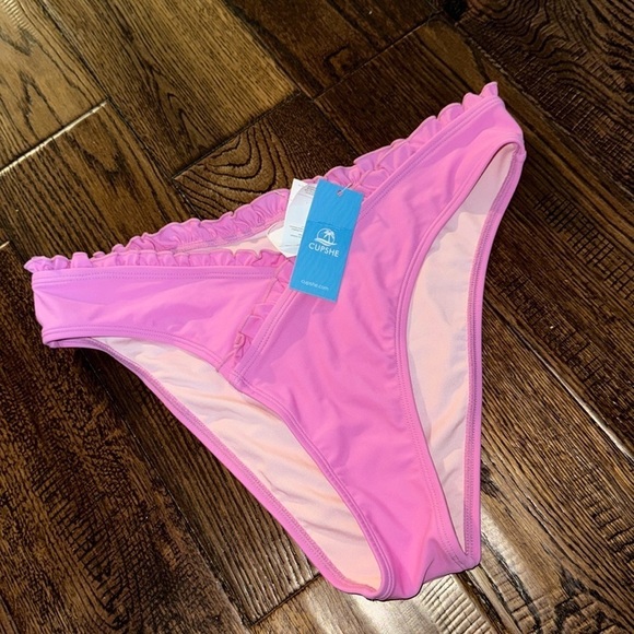 NWT CUPSHE Size Medium Swim Bottom - Picture 1 of 4